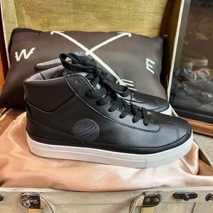 NWOT Komrad Sneakers